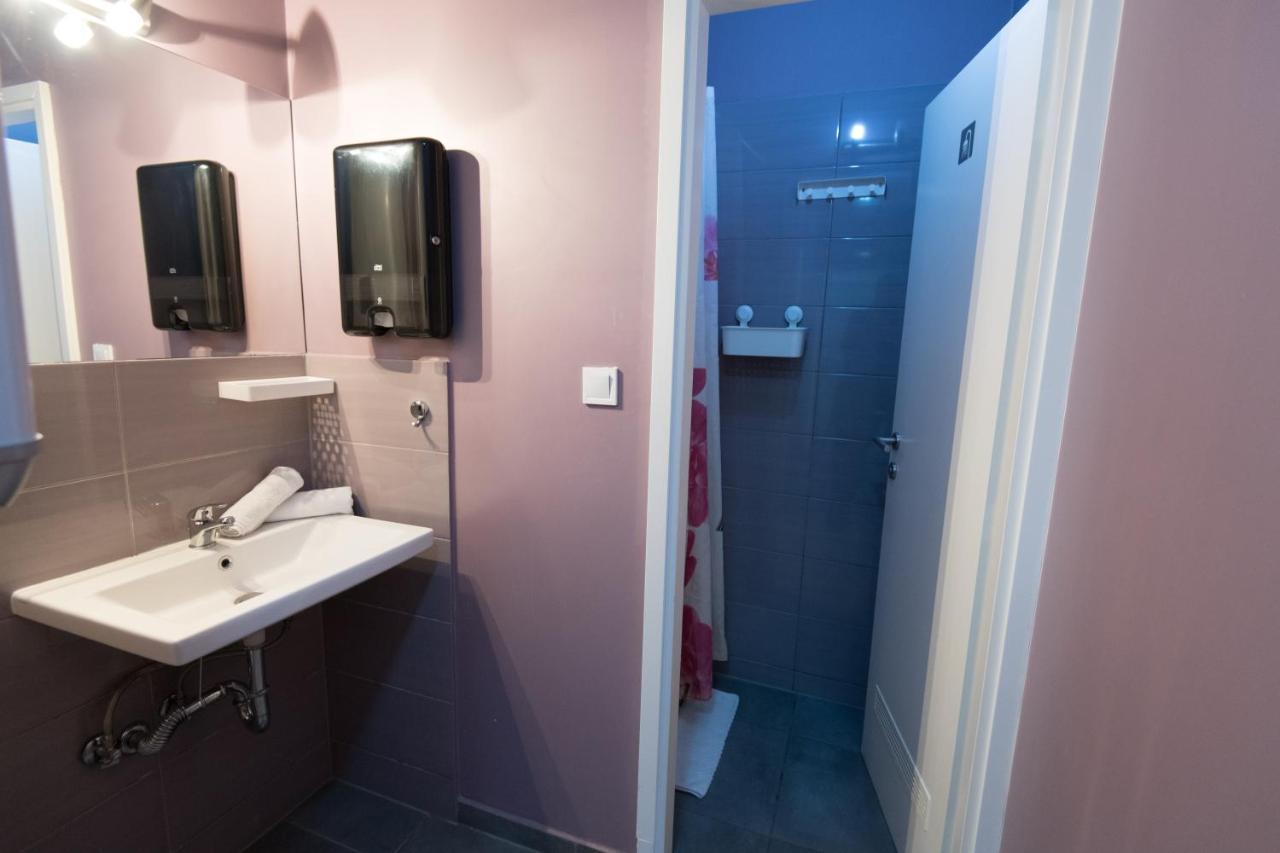The Dots Hostel Ζάγκρεμπ Εξωτερικό φωτογραφία