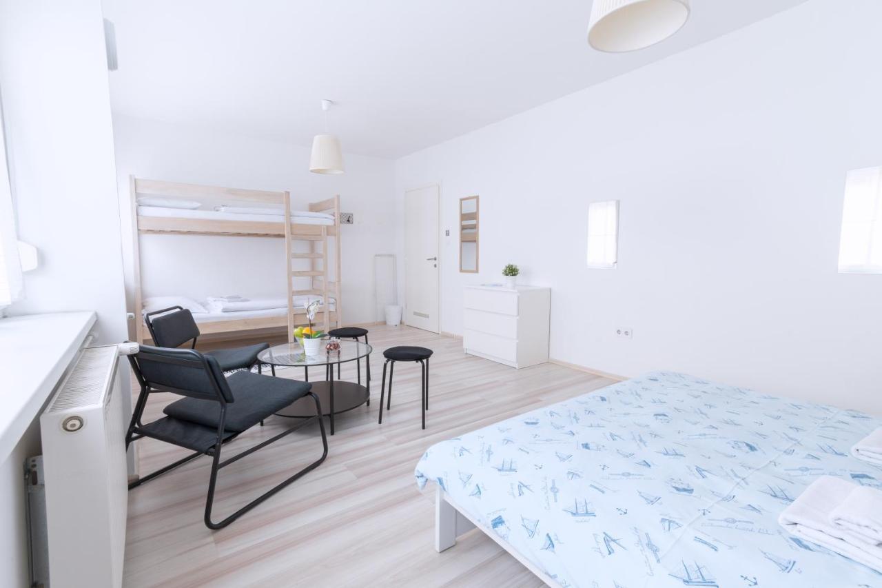 The Dots Hostel Ζάγκρεμπ Εξωτερικό φωτογραφία