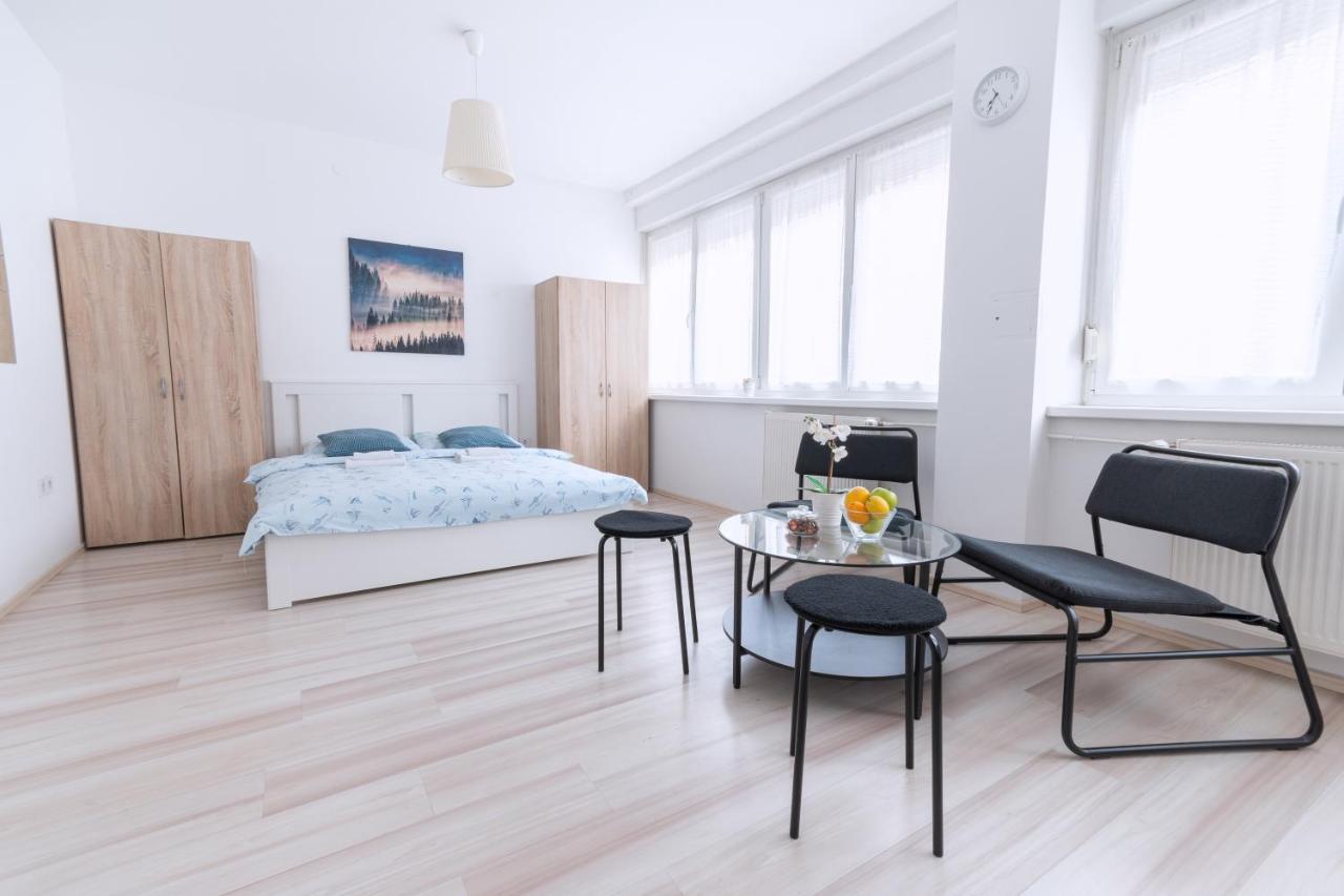 The Dots Hostel Ζάγκρεμπ Εξωτερικό φωτογραφία