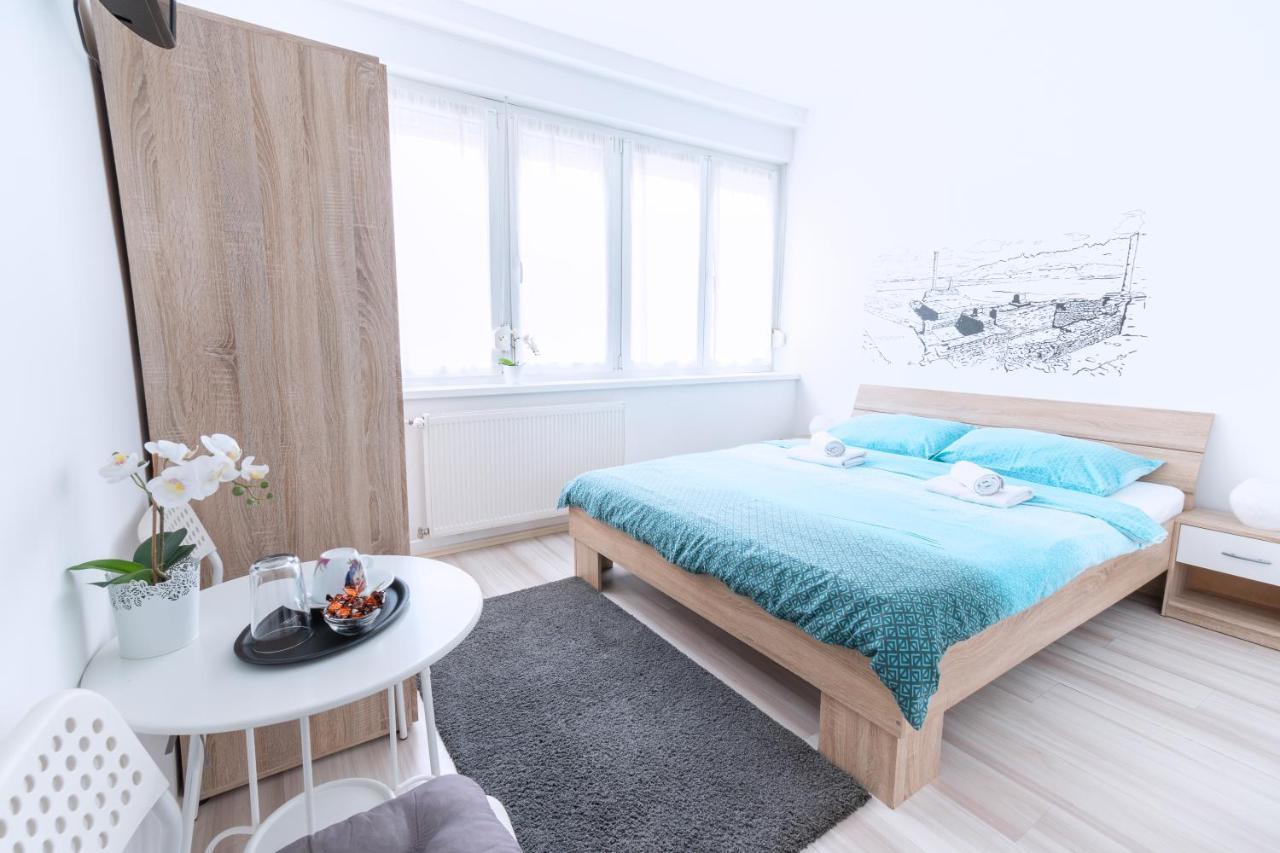 The Dots Hostel Ζάγκρεμπ Εξωτερικό φωτογραφία
