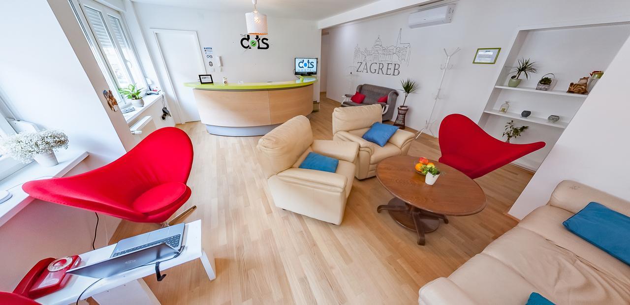 The Dots Hostel Ζάγκρεμπ Εξωτερικό φωτογραφία