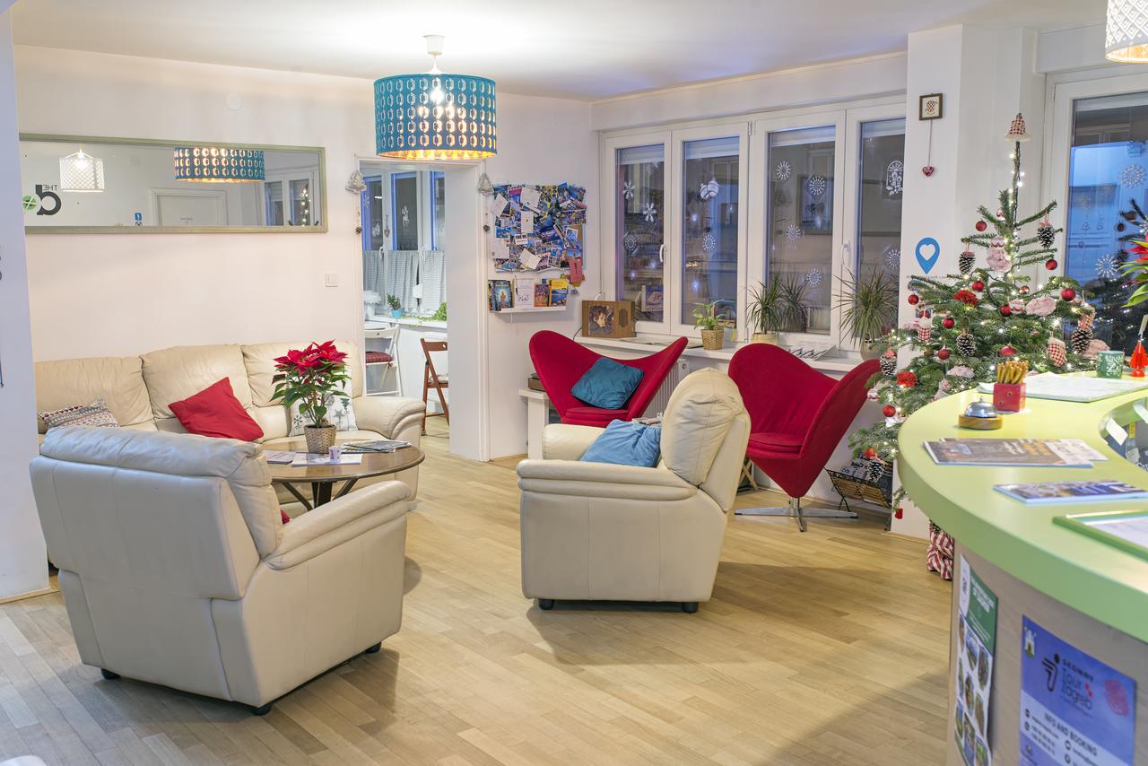 The Dots Hostel Ζάγκρεμπ Εξωτερικό φωτογραφία
