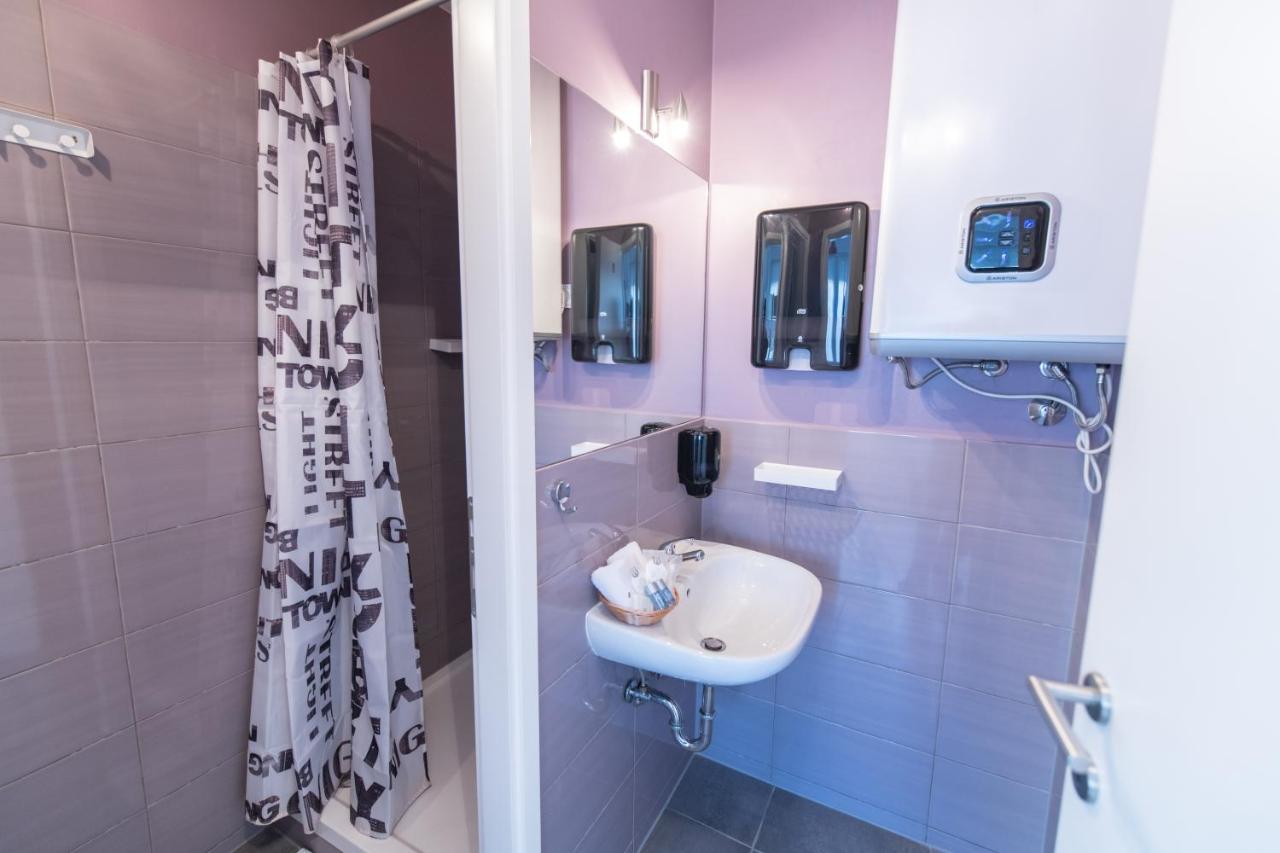 The Dots Hostel Ζάγκρεμπ Εξωτερικό φωτογραφία